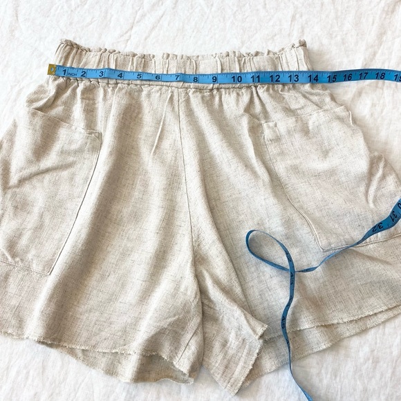 H&M Linen Blend High Waist Mom Shorts - Picture 3 of 7